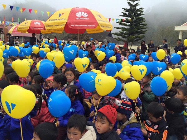 Viễn Thông A trao 3000 áo cứu rét khẩn cấp cho trẻ em vùng cao