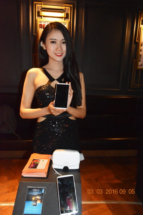 160303-lenono-launch-a 7010-theatermax-sg-08_resize