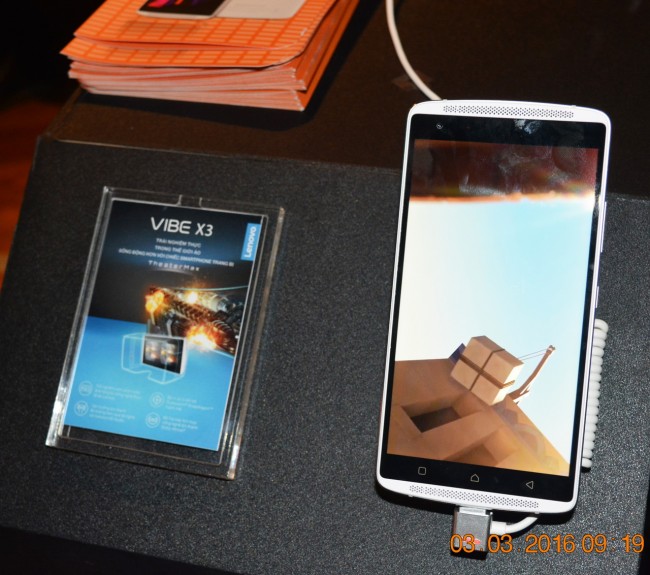 160303-lenono-launch-a 7010-theatermax-sg-21_resize