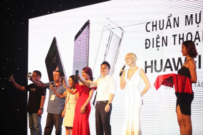 Ra mat san pham Huawei P9 2_resize