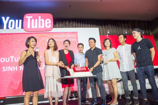 YouTube kỷ niệm sinh nhật 1 năm tại Việt Nam