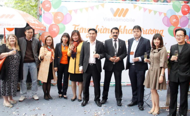151229-vietnamobile-phonggiaodich-2_resize