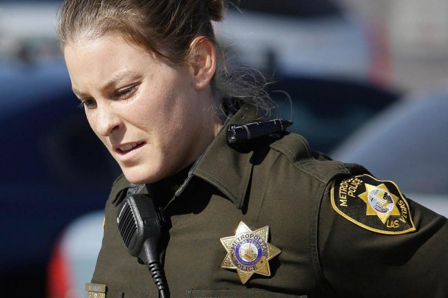 141202-police-body-camera-11a