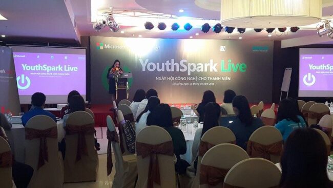 160326-microsoft-danang-youth-spark-live-2