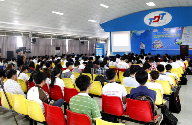 160408-hca-roadshow-dh-tonducthang-08_resize