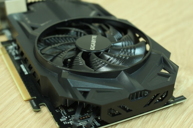 gigabyte-graphics-n950d5-4