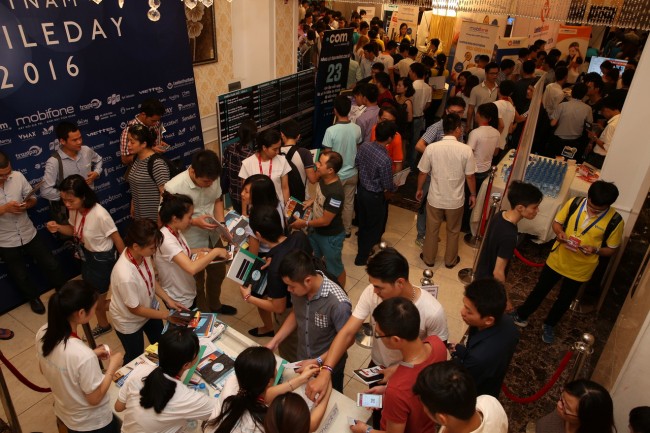 160625-vietnam-mobile-day-hanoi-01_resize