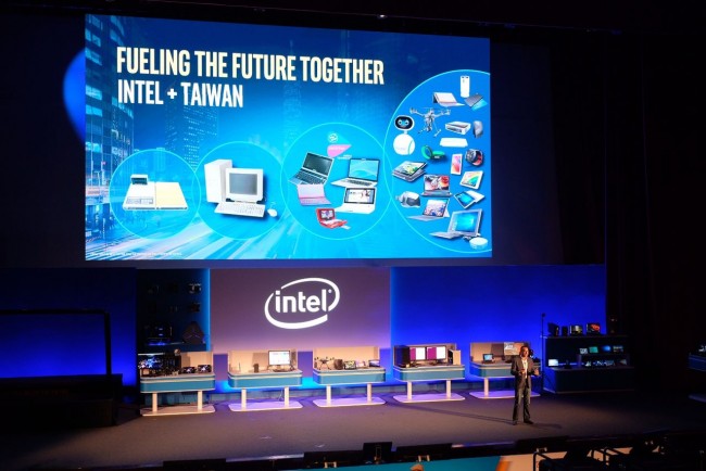 intel-computex-taipei-2016-01