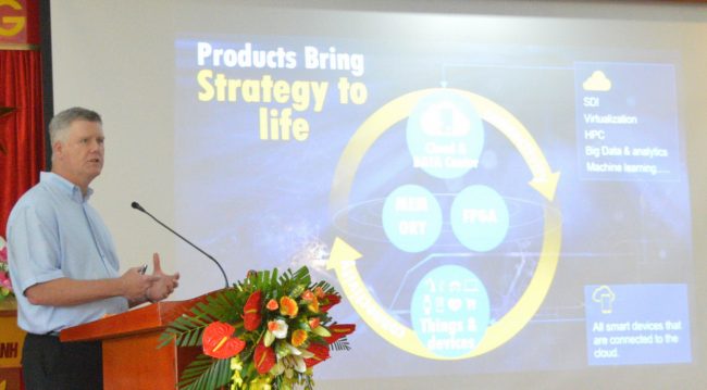 160707-trungtam-iot-vietnam-2_resize