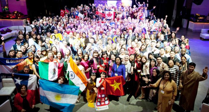 Các cô giáo Việt Nam ghi dấu ấn tại Diễn đàn Giáo dục Toàn cầu Microsoft 2017
