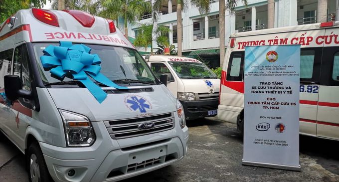 Intel Việt Nam trao tặng xe cứu thương cho TP.HCM phòng chống dịch COVID-19