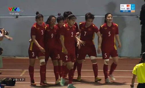 Các cô gái bóng đá Việt Nam quá tuyệt