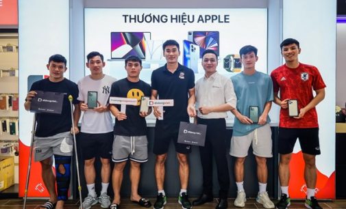 Di Động Việt tặng iPhone 13 Pro Max mới nhất cho 6 cầu thủ U23 nam Việt Nam sau khi bảo vệ được chức vô địch tại SEA Games 31