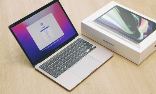FPT Shop mở bán sớm MacBook Pro M2 2022